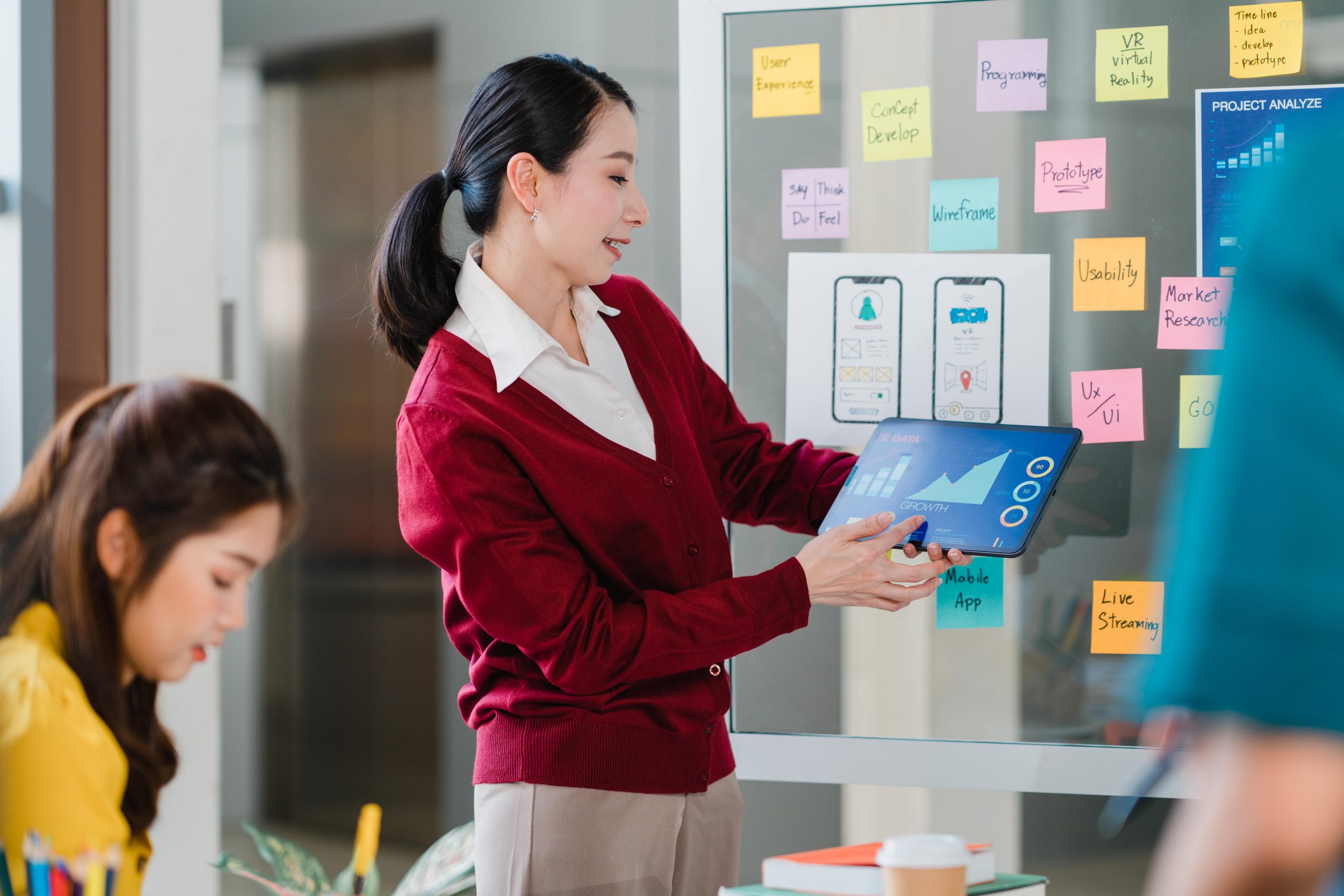 quản trị marketing bao gồm các công việc